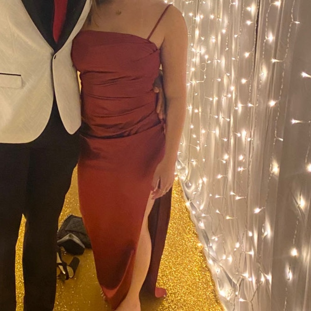 super pretty deep red prom/formal dress